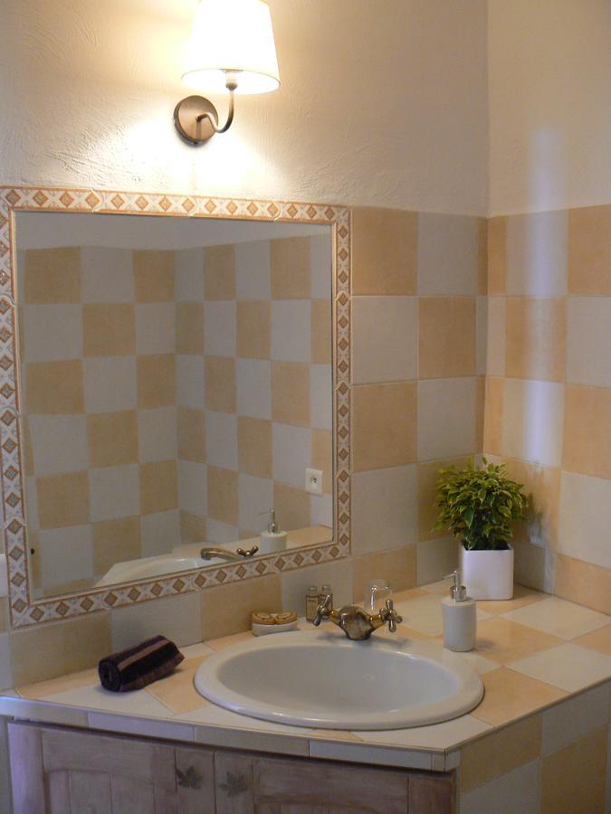 Chambres D'Hotes De La Verrerie Lioux Ngoại thất bức ảnh