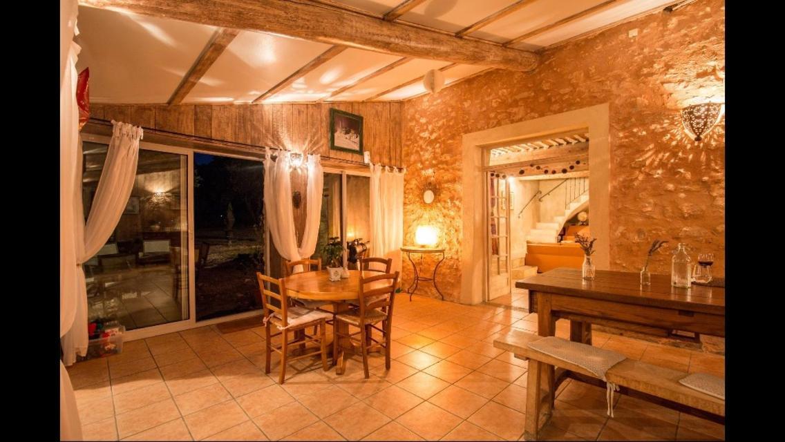 Chambres D'Hotes De La Verrerie Lioux Ngoại thất bức ảnh